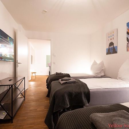 Ko-Living - Beatles Und Banksy Suites & Studios Am Eselsbrunnen - Altstadt - Kueche Halle  Extérieur photo