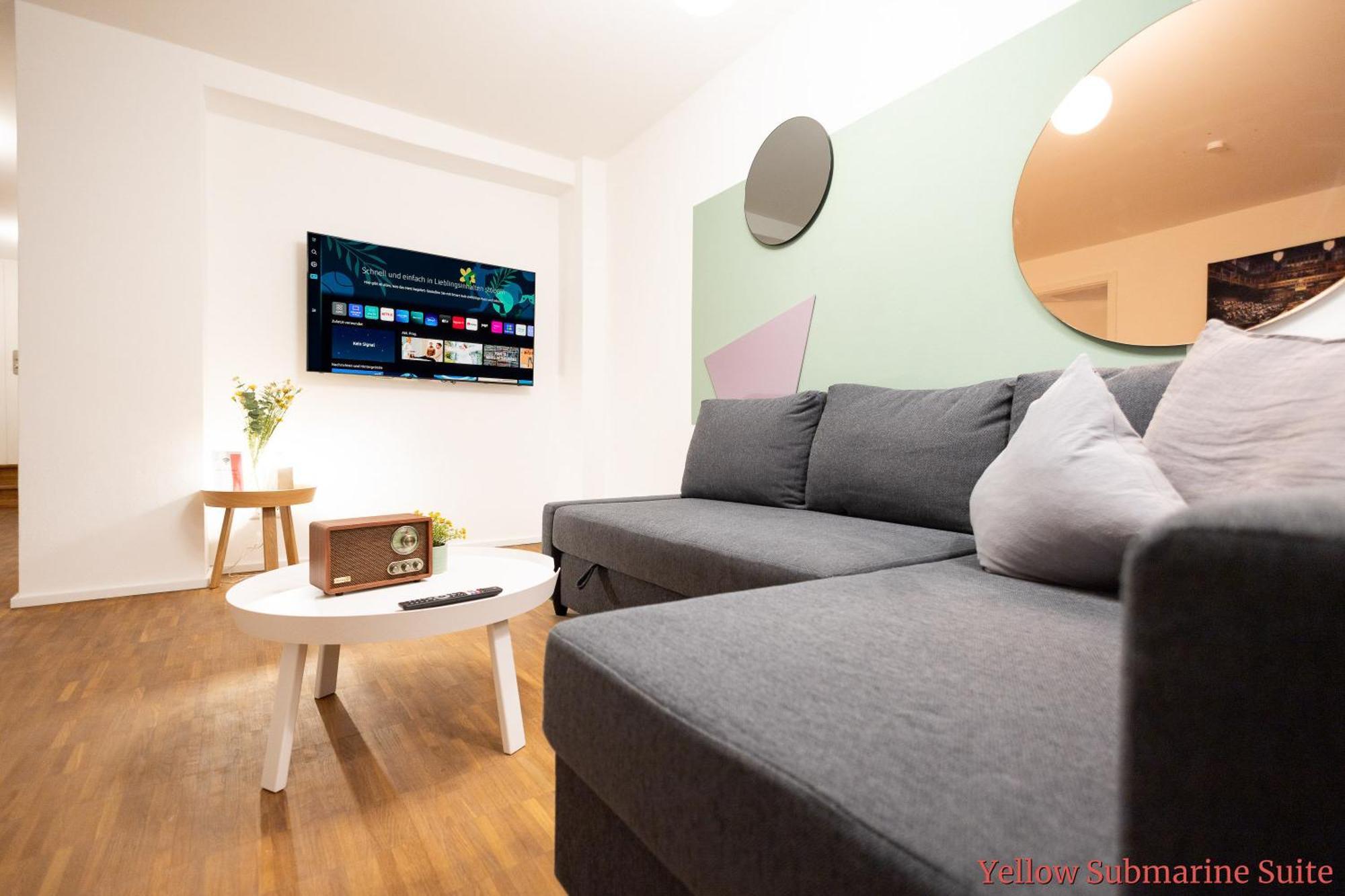 Ko-Living - Beatles Und Banksy Suites & Studios Am Eselsbrunnen - Altstadt - Kueche Halle  Extérieur photo