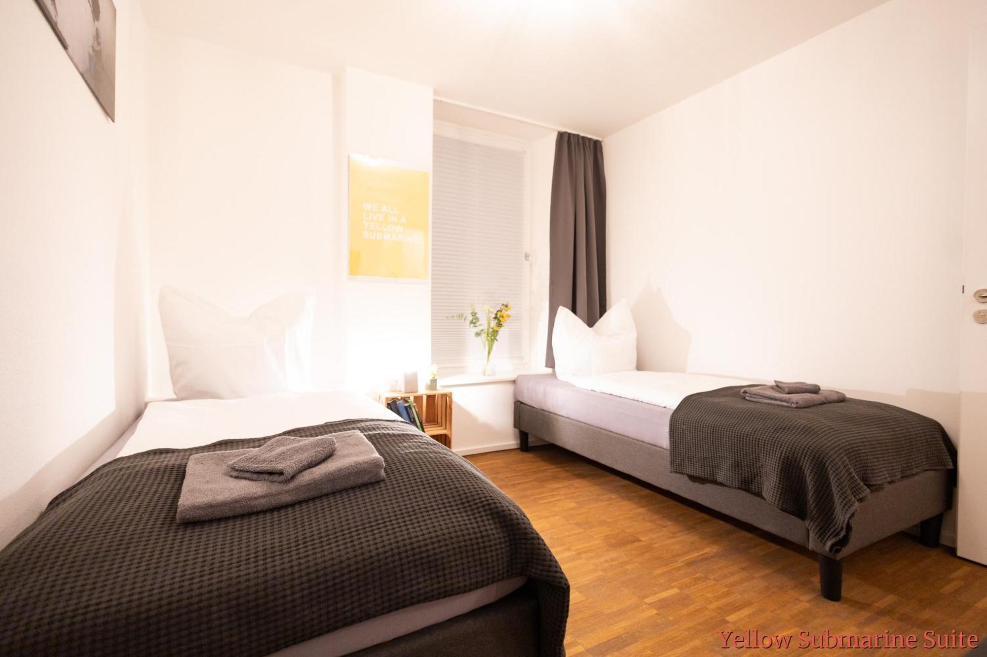 Ko-Living - Beatles Und Banksy Suites & Studios Am Eselsbrunnen - Altstadt - Kueche Halle  Extérieur photo